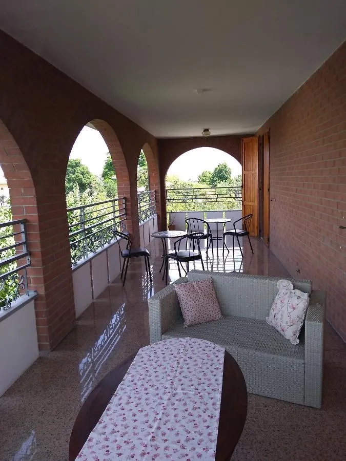 Villa Ferrari Oriella Solignano Nuovo